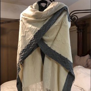 Wrap Shawl Scarf 🧣 versatile layering piece